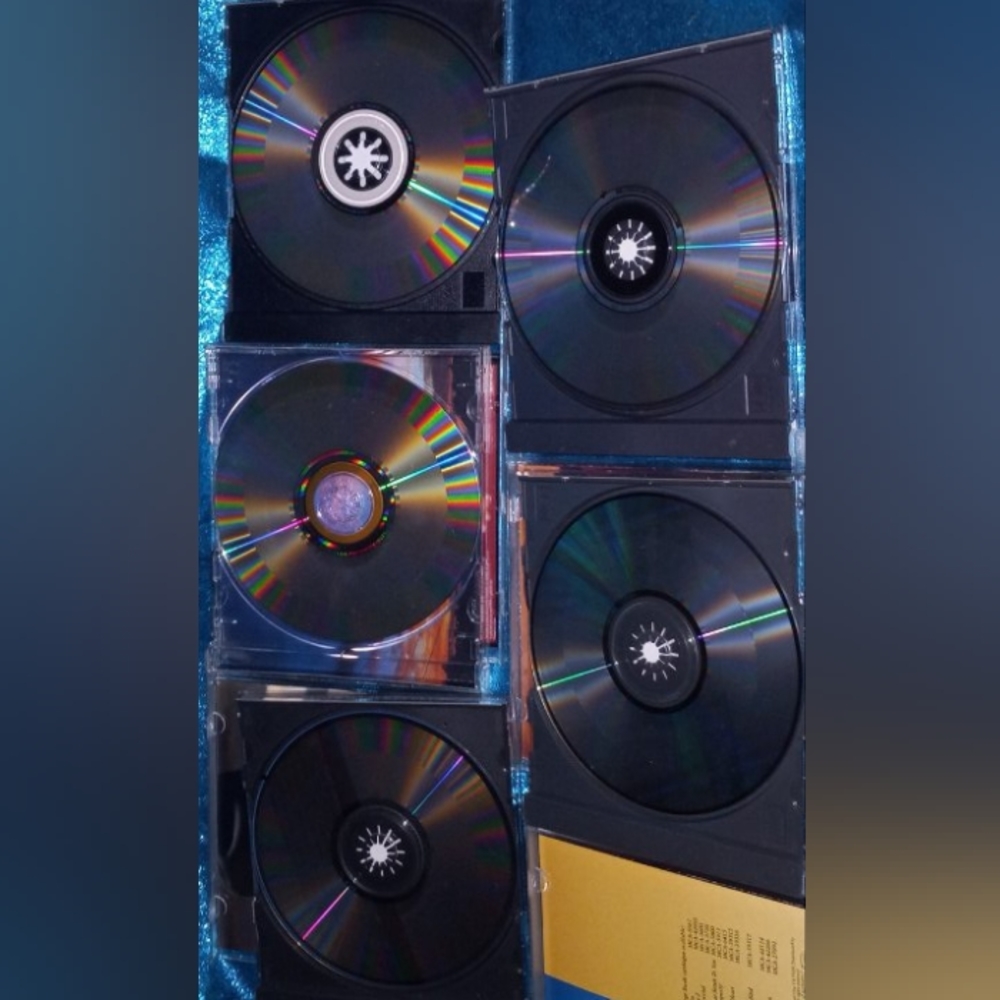 5 George Strait Cds - Picture 6 of 11